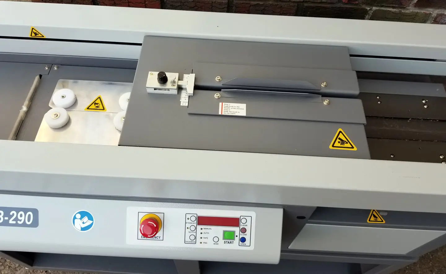 Duplo book binder for professional finishes